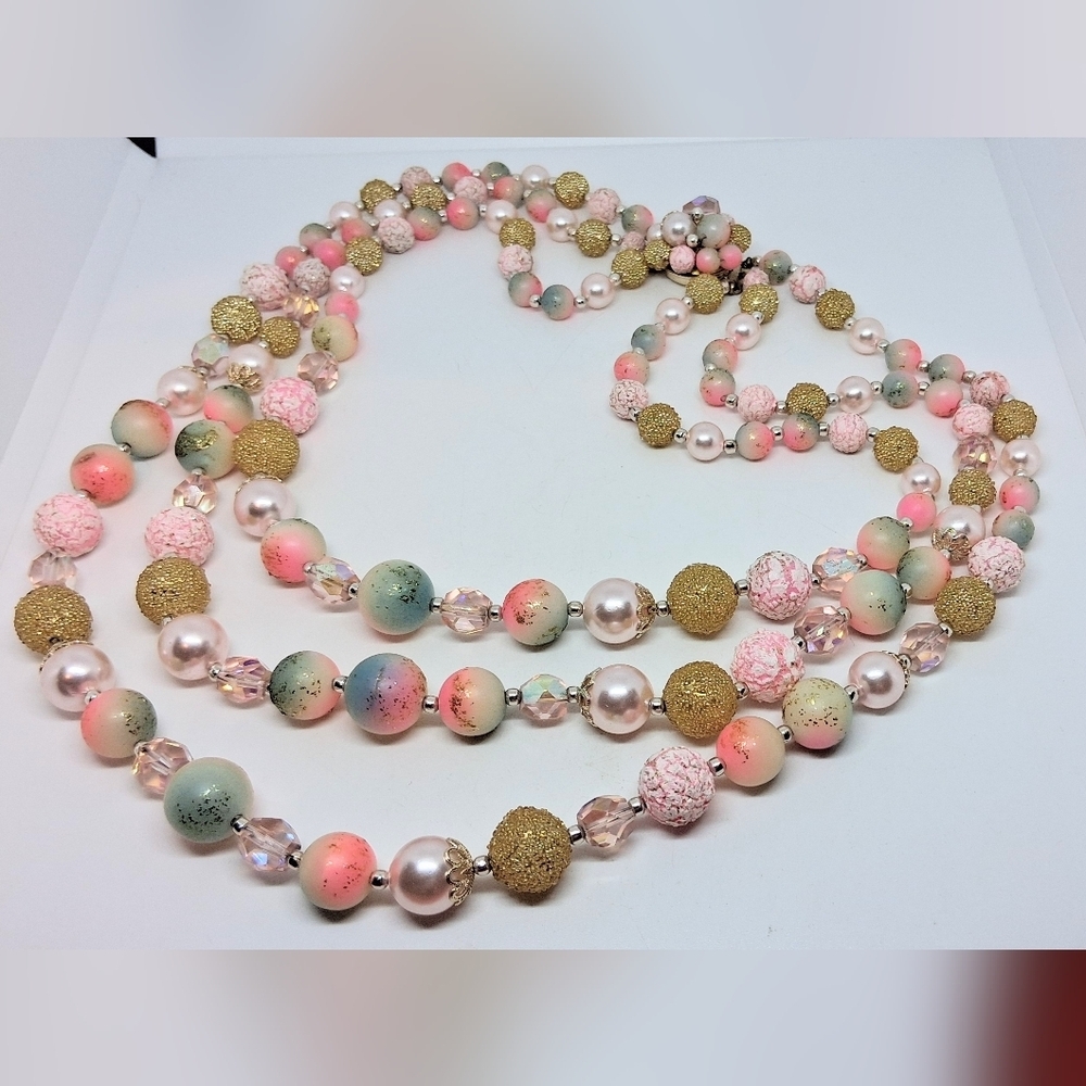 * Vintage MCM Japan 3 Strand Pinks Pastels Multi Textured Bead Necklace